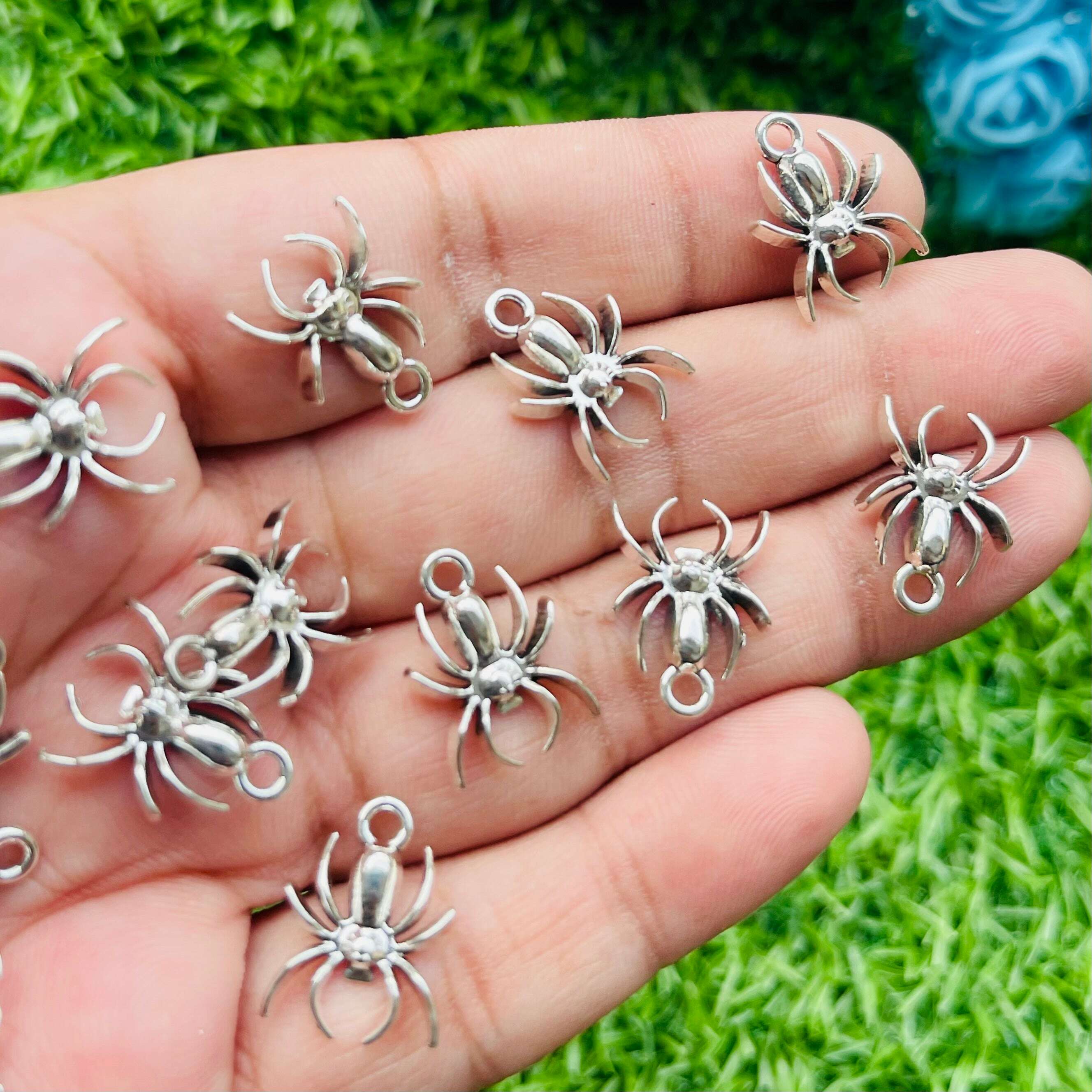 Charms pendant